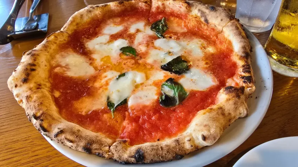 PIZZERIA ONDA マルゲリータ水牛モッツァレラ